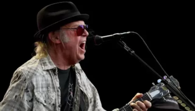 Neil Young Announces Cancellation of Crazy Horse Tour Due to Band Illness