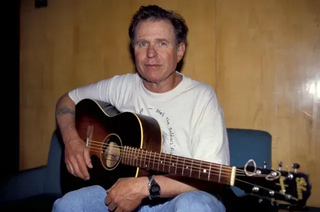 Country Joe McDonald, Woodstock Protest Singer, Dies at 84